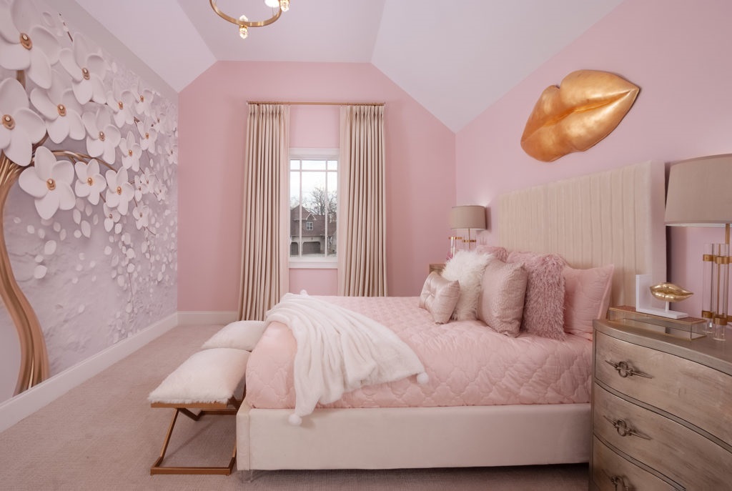Girl's Room with 3D Wall Mural